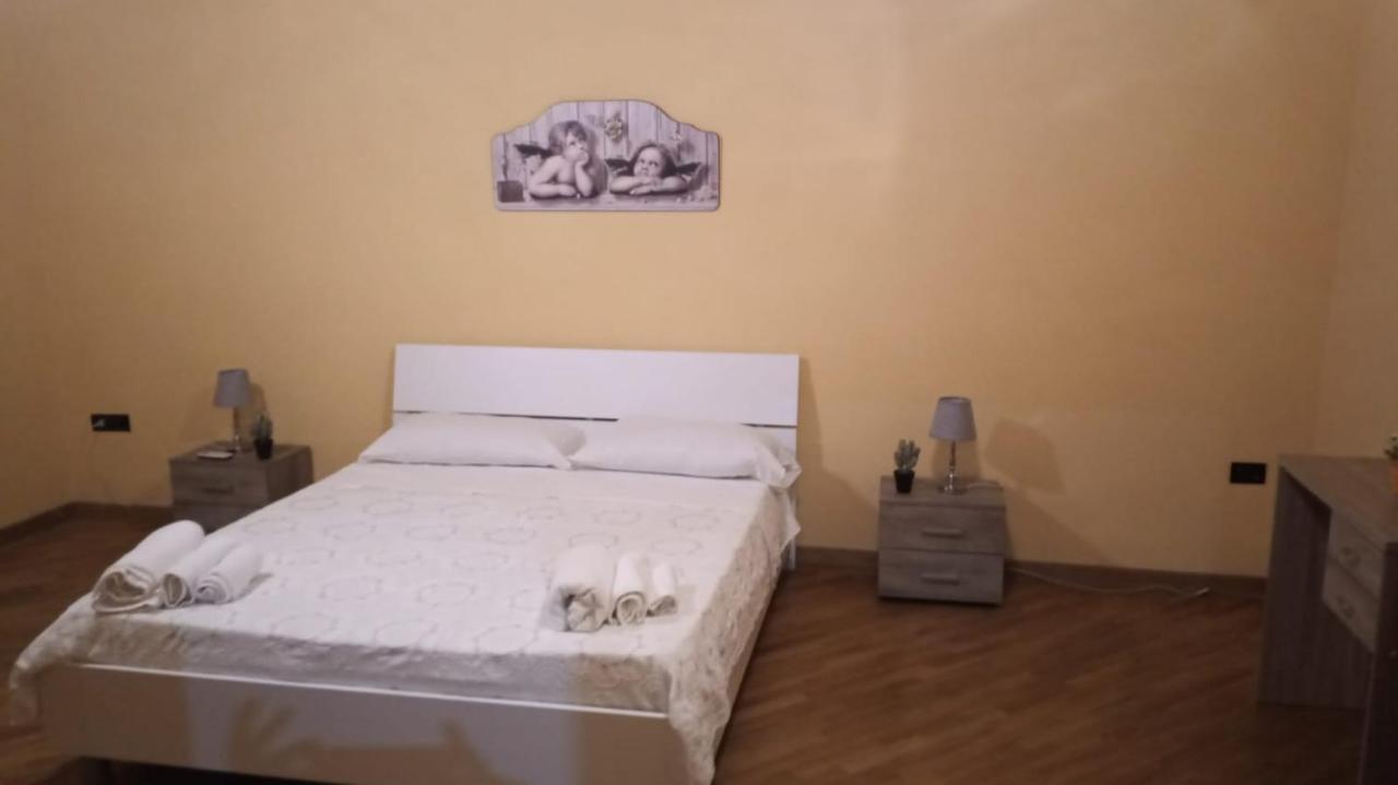 b b desy Bed and Breakfast Caserta Eksteriør billede