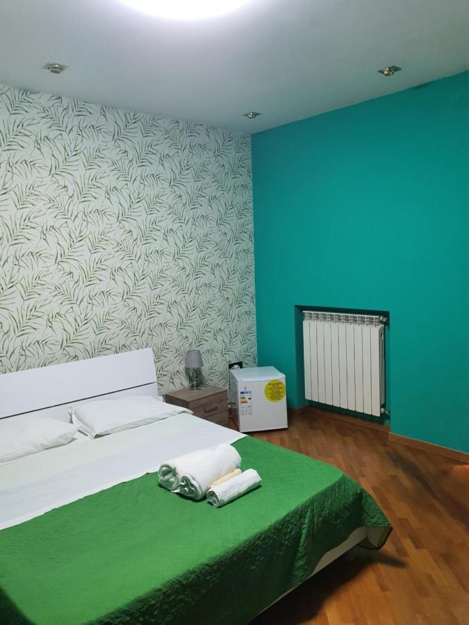 b b desy Bed and Breakfast Caserta Eksteriør billede